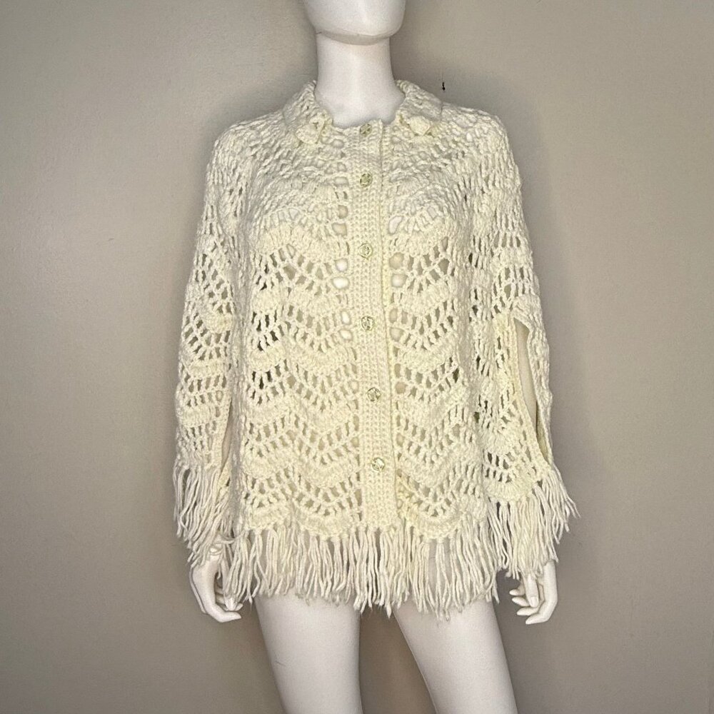 Vintage 1970s Off White Crochet Cape w/Fringe, Poncho, Button Front Collar Boho